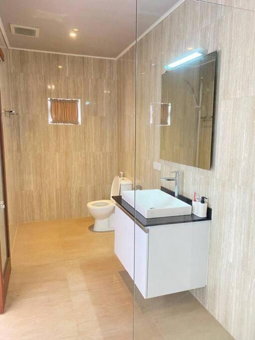 Villa Akmali Umalas 2Br With Private Pool & Jacuzzi Canggu Εξωτερικό φωτογραφία
