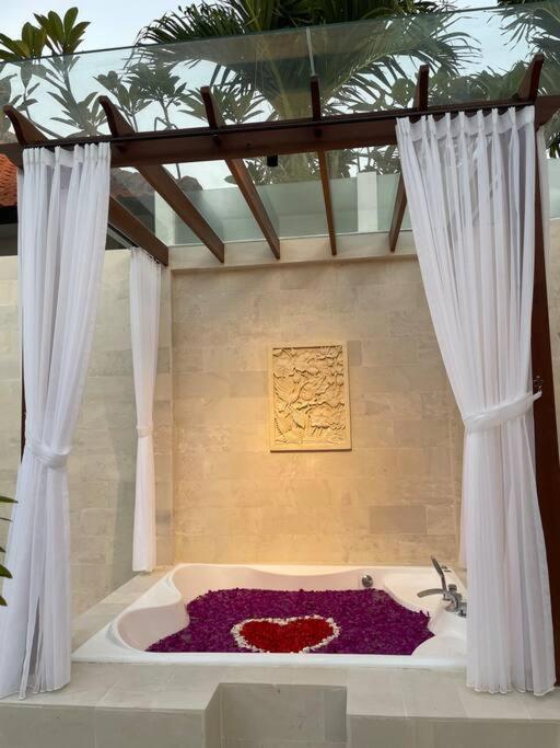 Villa Akmali Umalas 2Br With Private Pool & Jacuzzi Canggu Εξωτερικό φωτογραφία