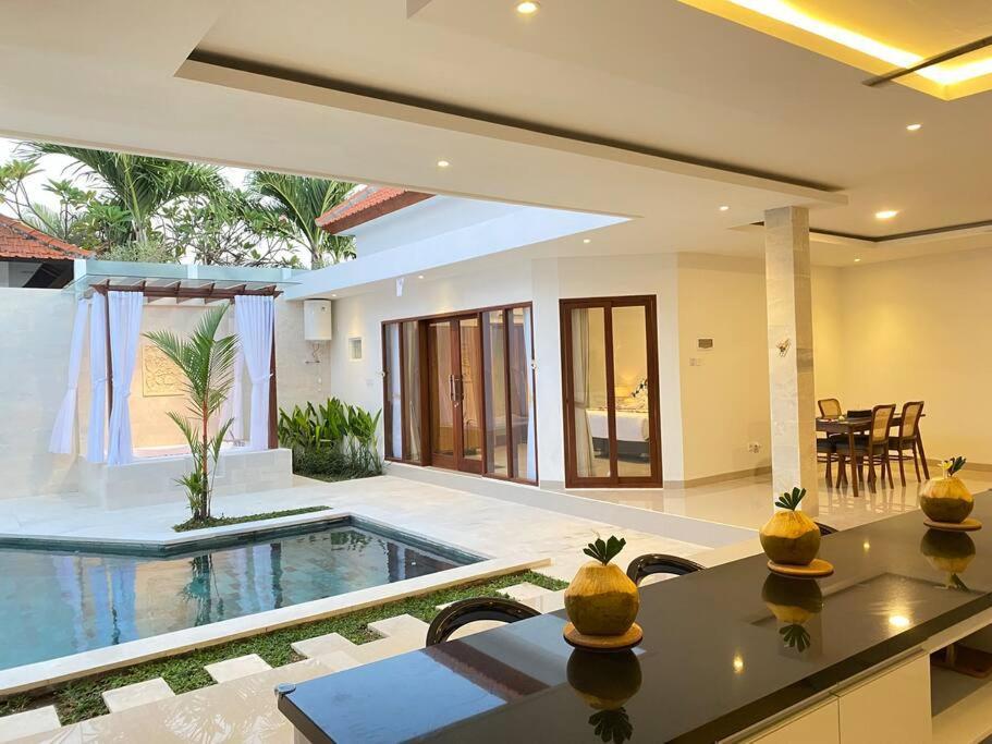 Villa Akmali Umalas 2Br With Private Pool & Jacuzzi Canggu Εξωτερικό φωτογραφία
